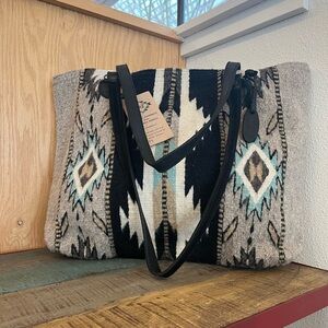 Manos Zapotecas Wool Tote